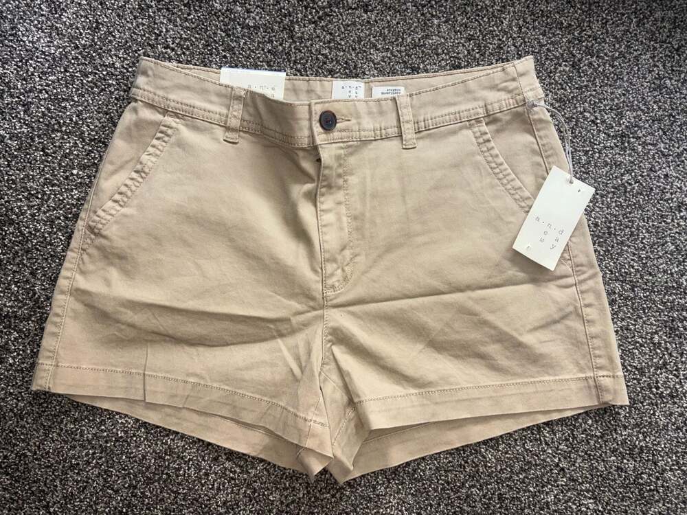 A New Day Women’s Chino Shorts Size 8 Khaki 3” Inseam NWT